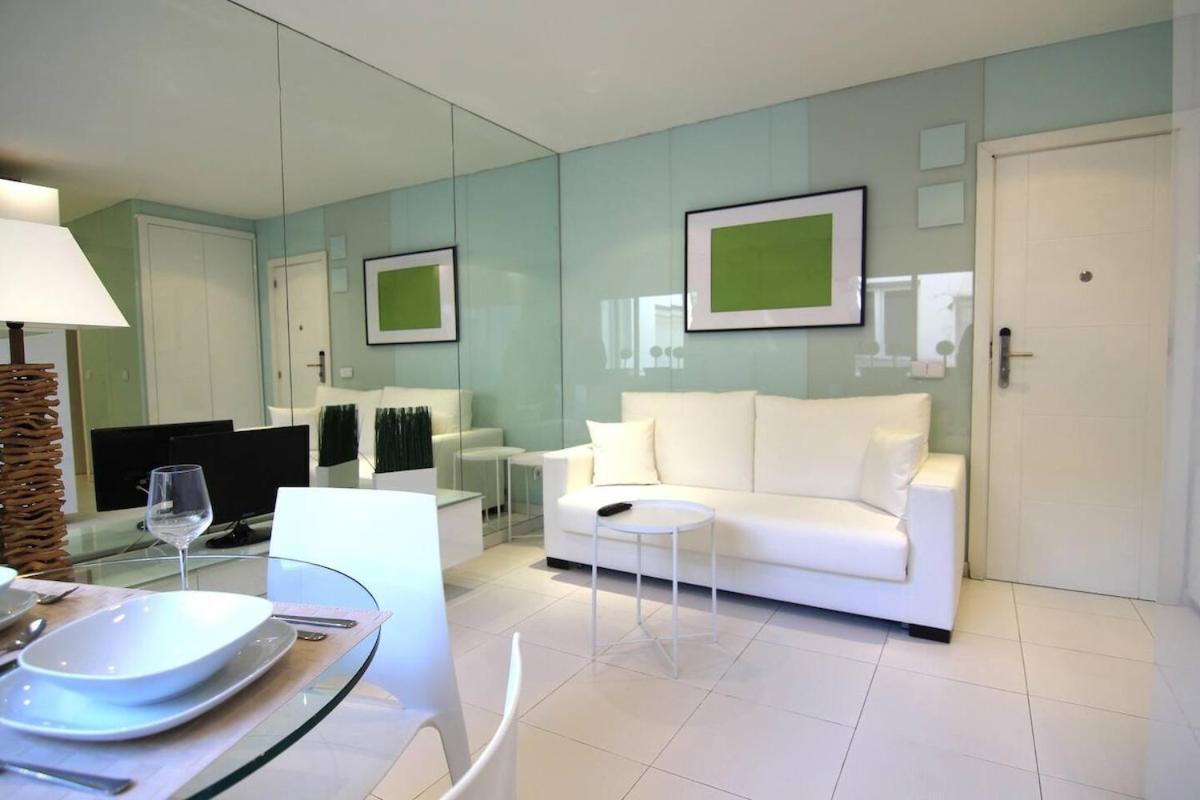 Ap Gran Via IV Apartment Madrid Exterior photo