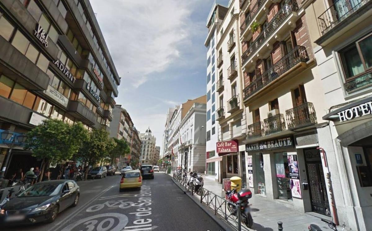 Ap Gran Via IV Apartment Madrid Exterior photo